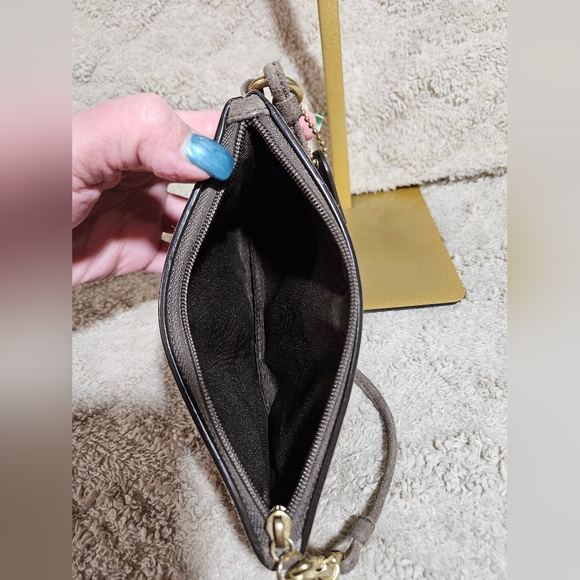 Coach Elegant Brown Wristlet with Gold Details - Picture 3 of 6
